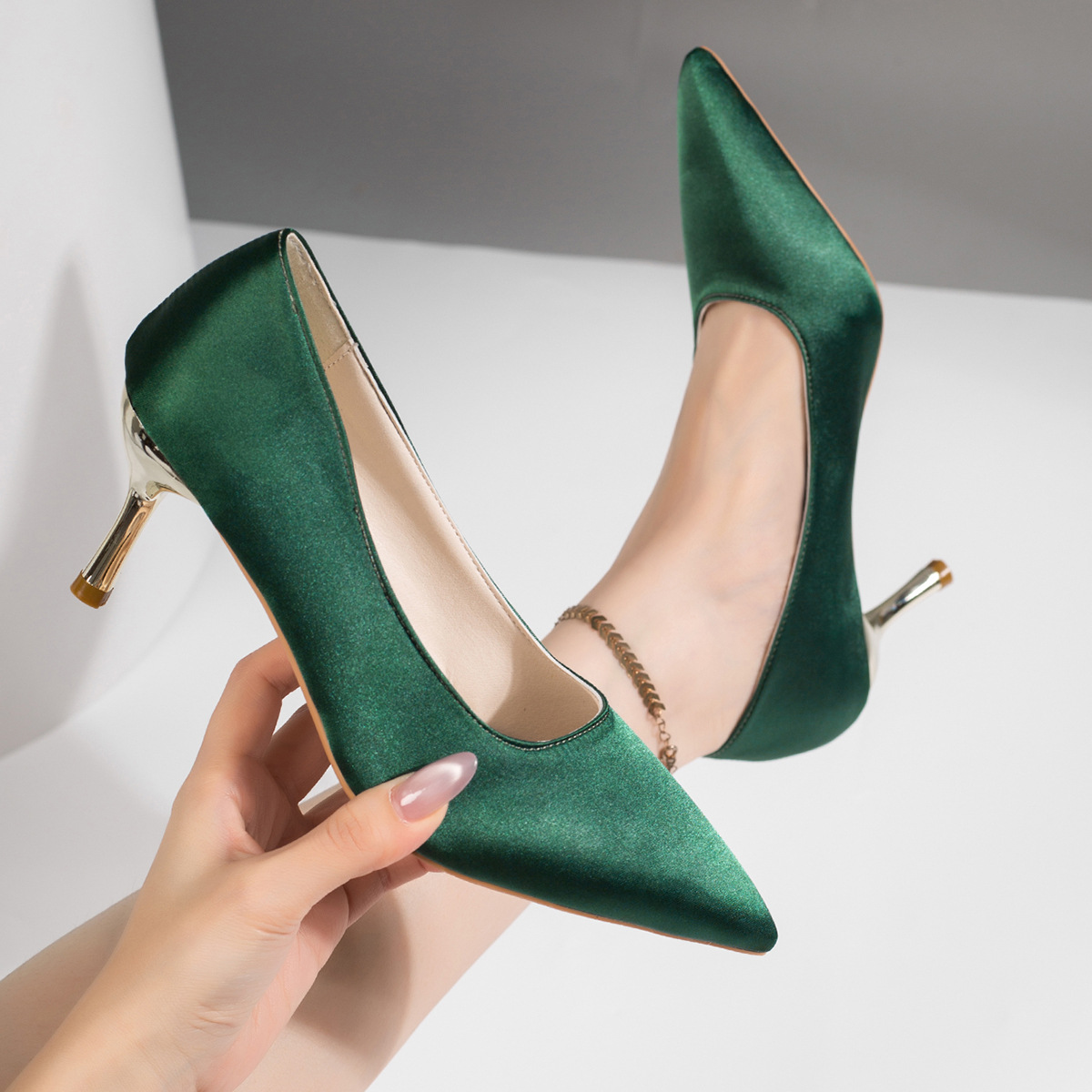 Kadın Yeşil Saten Topuklu Ayak - Court Heel Pointed incelemesi ve fiyatı